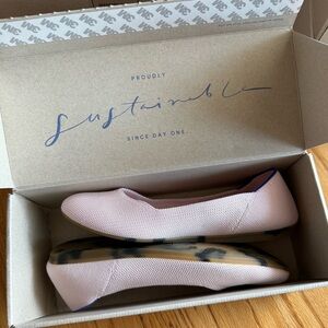 Rothy's blush flats with box